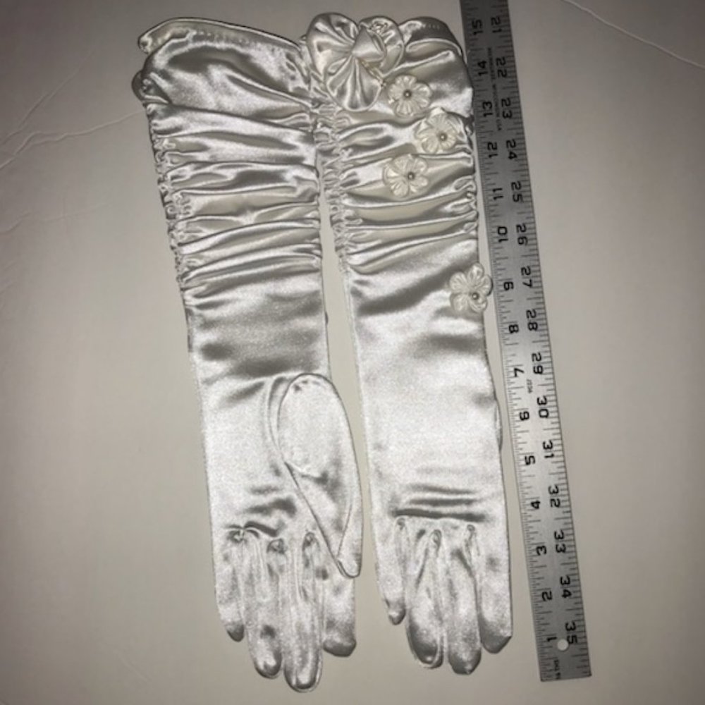 Prom White Satin Flower Homecoming Opera GlovesNWT
